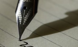 AI写作赚钱靠谱吗？五个发文就有收益的平台